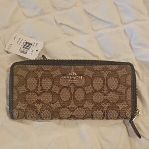 Coach Brown and Tan Signature Card Holder